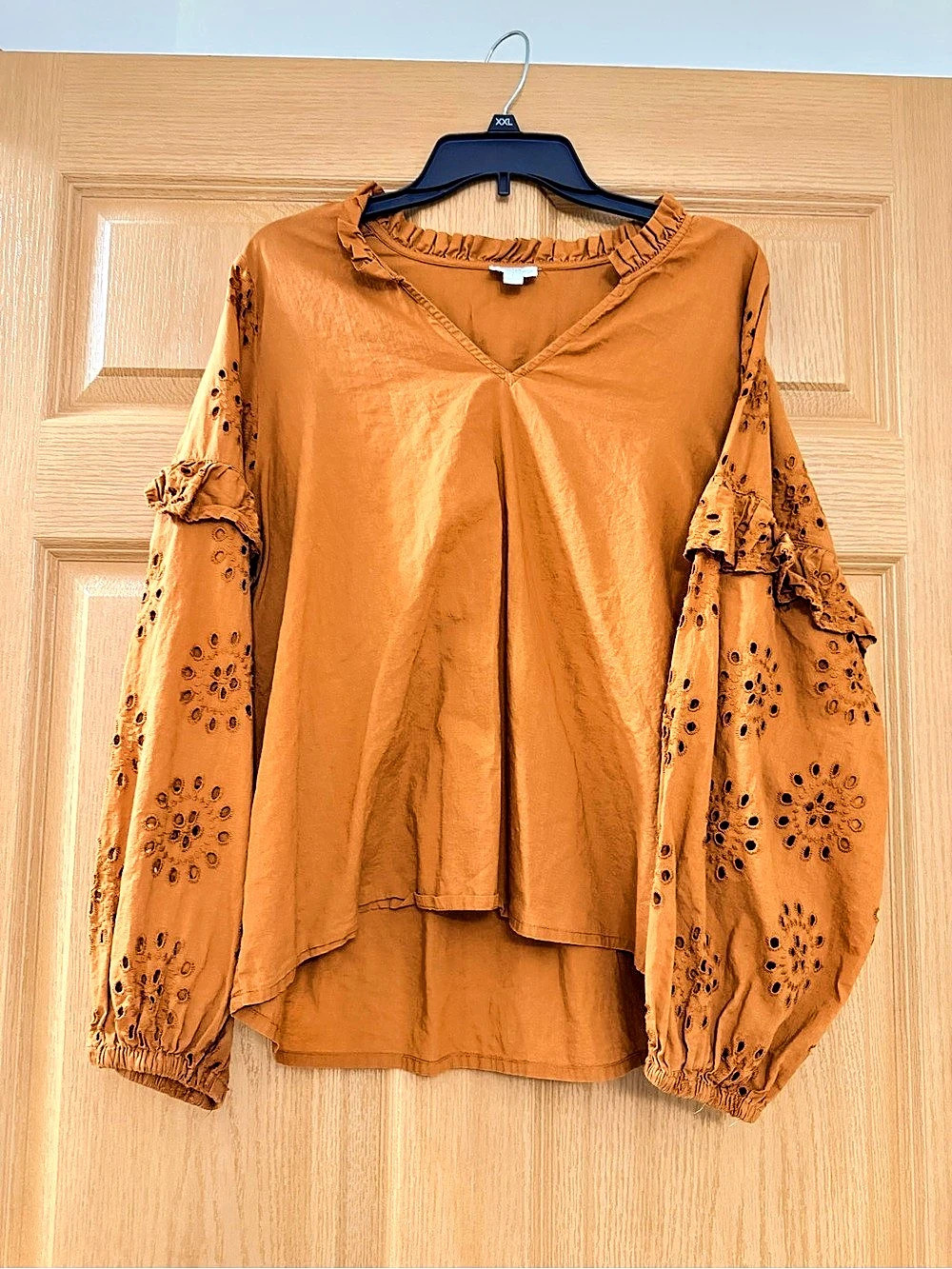 mudpie Floral Ruffle Sleeve Blouse in Orange Large